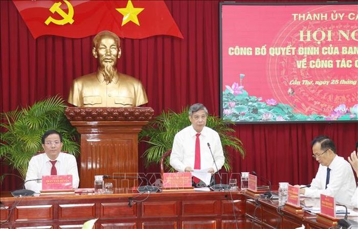 Ông Đồng Văn Thanh, Ủy viên BCH Trung ương Đảng, Phó Bí thư Thường trực Thành ủy, Chủ tịch HĐND TP Cần Thơ, phát biểu.
