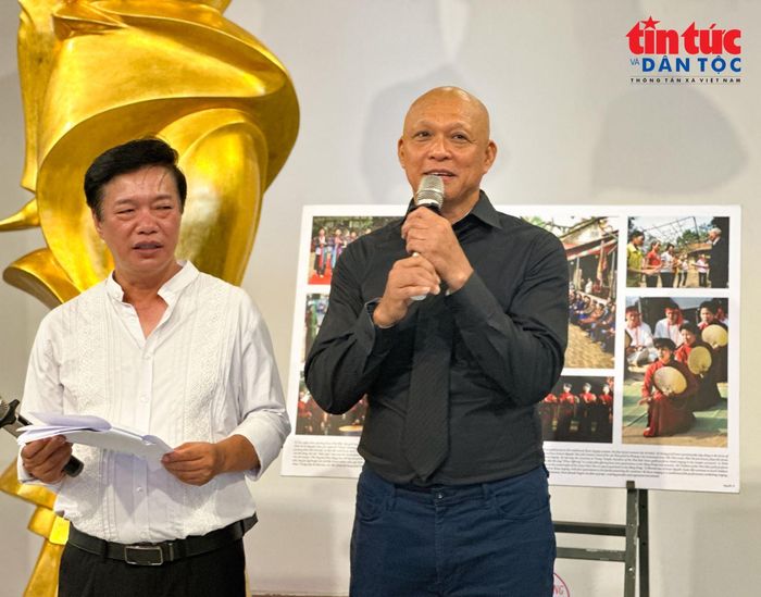 NSNA Nguyễn Á trải lòng về hành trình hơn 16 năm sáng tác, khám phá và ghi lại những giá trị đặc sắc của văn hóa, đất nước và con người Việt Nam.
