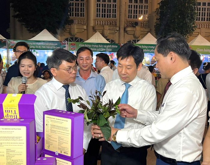 Sản phẩm chè UT được quảng bá, tiêu thụ rộng rãi trên thị trường, từng bước nâng cao giá trị và thương hiệu chè Phú Thọ.