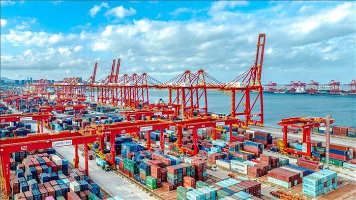 Cảng hàng hóa ở tỉnh Sơn Đông, Trung Quốc. Ảnh: THX/TTXVN phát