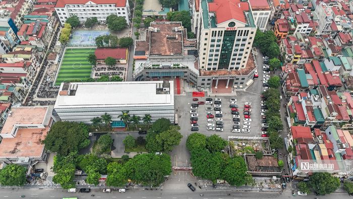 Tại cơ sở 96A Trần Phú, phường Hà Đông, rộng hơn 55.000m2 do Học viện Bưu chính Viễn thông quản lý. Trong ảnh là Học viện Bưu chính Viễn thông nhìn từ trên cao.