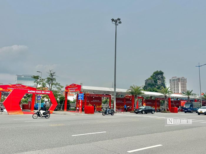 Từ ngày 28/8 đến 6/9, Hội chợ OCOP và Không gian ẩm thực chào mừng thành lập thành phố Quảng Ninh dự kiến sẽ được tổ chức tại Cung Quy hoạch, Hội chợ và Triển lãm cùng khu vực đường Trần Quốc Nghiễn. Hội chợ có khoảng 200 gian hàng với hơn 1.560 sản phẩm, quy tụ các sản phẩm OCOP, đặc sản vùng miền của Quảng Ninh và 28 tỉnh, thành phố trong cả nước.