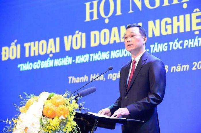 Ông Tô Ạnh Dũng, Chủ tịch UBND tỉnh Thanh Hóa phát biểu tại Hội nghị (Ảnh: Ban Tuyên giáo tỉnh Thanh Hóa).