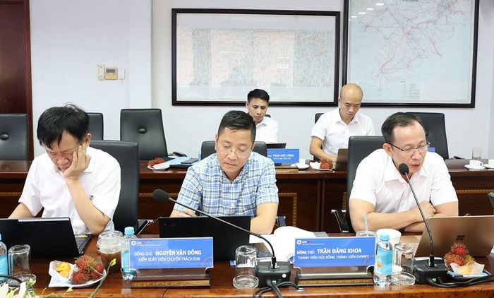 Lãnh đạo EVNNPT tham dự và phát biểu tại buổi làm việc. Ảnh: Hương Thủy/BNEWS/TTXVN