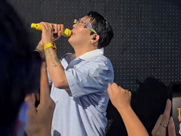 Cảnh quay trong buổi hòa nhạc của MC Mong.