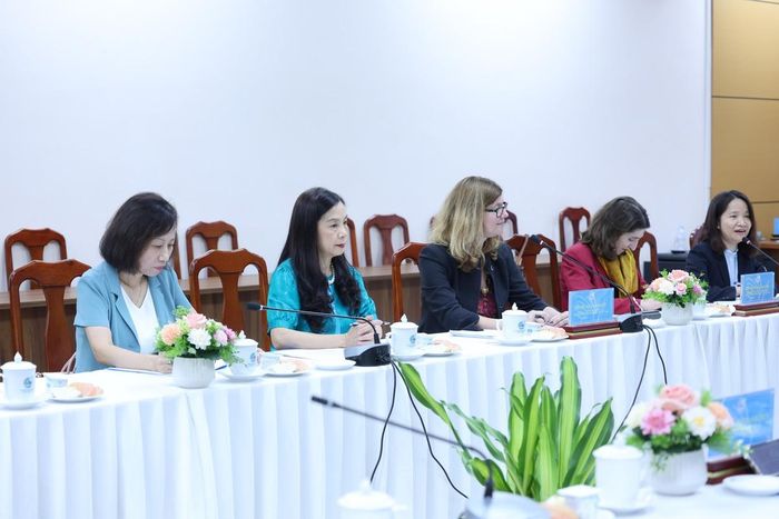 Đoàn đại biểu UNICEF đến thăm và làm việc tại trụ sở Trung ương Hội LHPN Việt Nam