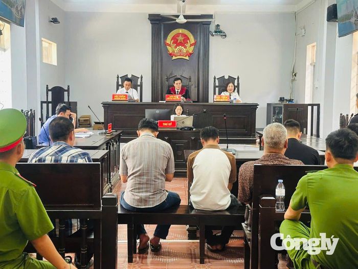 Một phiên tòa tại TAND khu vực 8 - Lâm Đồng.