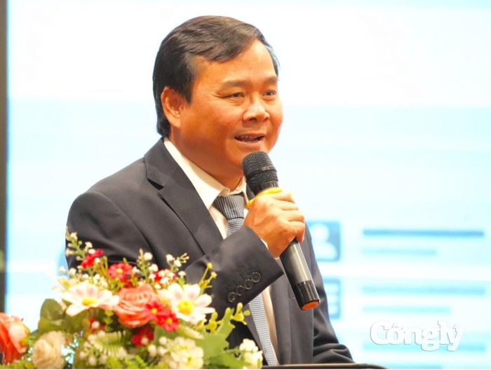 Luật gia, luật sư Đặng Đình Thịnh - Ủy viên Ban Chấp hành Hội Luật gia Việt Nam phát biểu tại tọa đàm “AI tác động thế nào đến nghề luật?”.