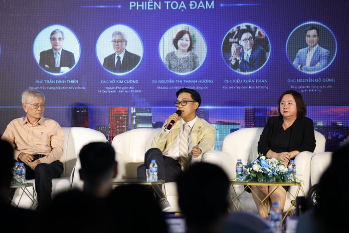 Ông Kiều Xuân Phan, đại diện Tập đoàn Nam Mê Kông chi sẻ tại diễn đàn. Ảnh: BTC