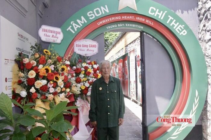Ông Nguyễn Xuân Lạch, 76 tuổi, cựu chiến binh xã Đồng Bằng, tỉnh Hưng Yên chia sẻ, sau khi đến thăm di tích lịch sử Hòa Lò, ông cảm nhận sâu sắc về sự hy sinh, ý chí kiên cường của các thế hệ cha ông vì độc lập, tự do của dân tộc.