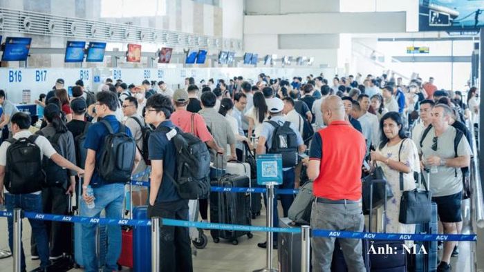 Áp dụng sinh trắc học giúp giảm thời gian làm thủ tục tại Nội Bài.