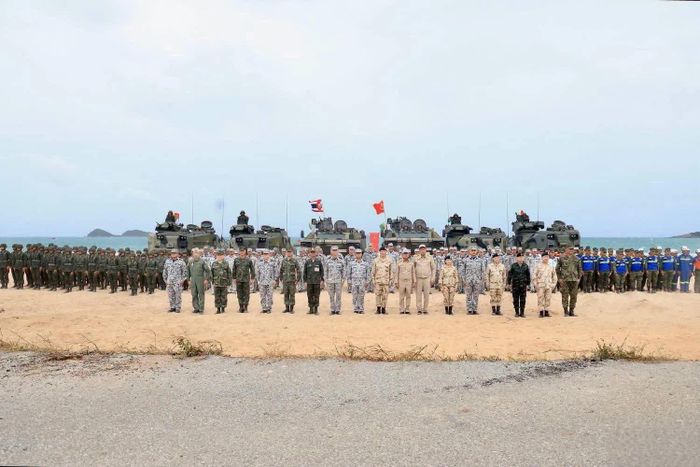 Hải quân Thái Lan đã trình diễn nhiều loại máy bay không người lái và tàu mặt nước không người lái trong đợt huấn luyện và diễn tập tại vịnh Thái Lan. Ảnh: Amarintv.