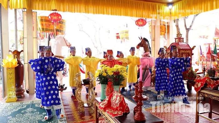Lễ tế cầu an được thực hiện kính cẩn nhằm bày tỏ lòng biết ơn đối với các bậc tiền nhân, cầu cho quốc thái dân an, mưa thuận gió hòa.