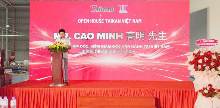  Ông Cao Minh - Phó Tổng Giám đốc, kiêm Giám đốc vận hành tại Việt Nam chia sẻ về mục tiêu và định hướng sản xuất của nhà máy sản xuất. 