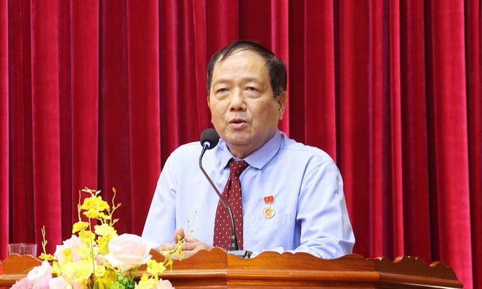  Đồng chí Nguyễn - Sỹ phát biểu tại buổi lễ. 