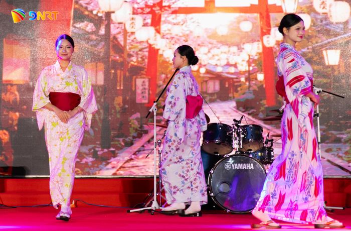 Biểu diễn trang phục truyền thống của Nhật Bản tại lễ hội Việt Nam - Nhật Bản thành phố Đà Nẵng năm 2026. Ảnh: NGỌC QUỐC