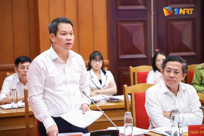 Chủ tịch UBND thành phố Nguyễn Mạnh Hùng phát biểu tại buổi làm việc. Ảnh: NGỌC PHÚ