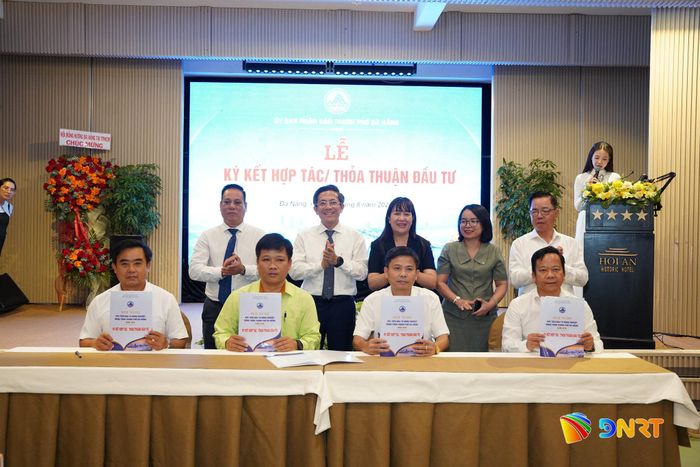 Các địa phương ký kết hợp tác với doanh nghiệp đầu tư vào lĩnh vực nông nghiệp tại Hội nghị xúc tiến đầu tư nông nghiệp, nông thôn ngày 25/8/2026. Ảnh: PHAN VINH