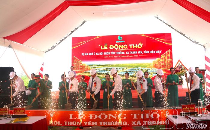 Ngay sau buổi lễ, các đại biểu đã thực hiện nghi thức động thổ, chính thức khởi công xây dựng dự án.