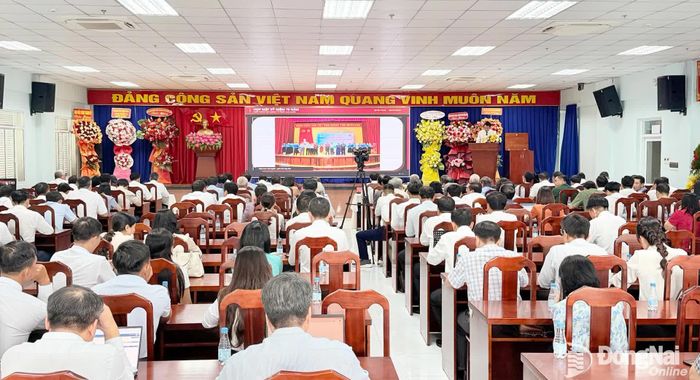 Quang cảnh buổi họp mặt. Ảnh: Công Nghĩa