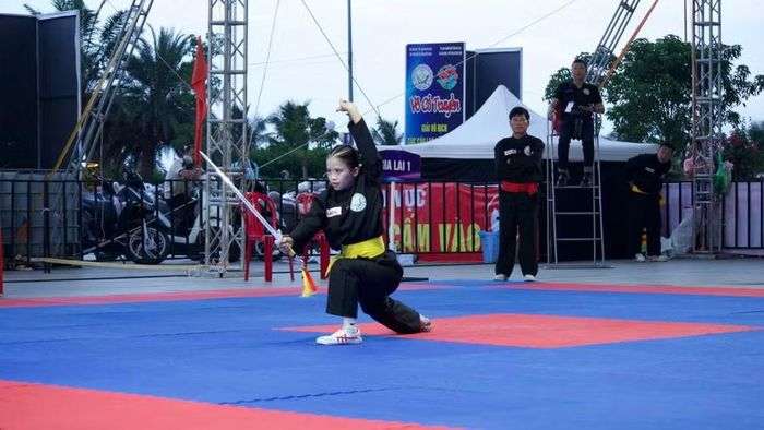  VĐV Trần Thị Thảo Hiền góp mặt ở nội dung quyền thuật. Ảnh: H.V 