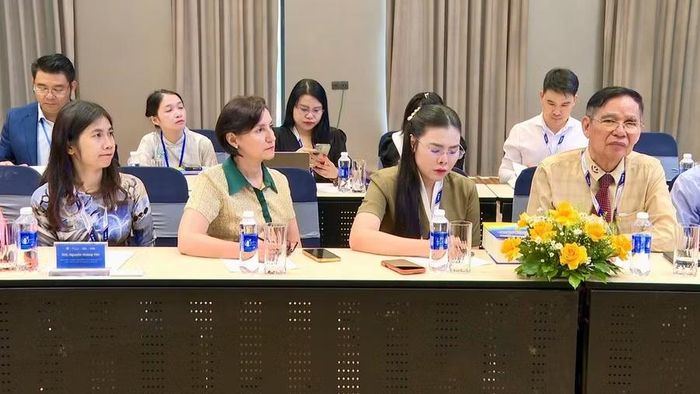 Các đại biểu là chuyên gia, nhà khoa học, cơ sở đào tạo, doanh nghiệp và tổ chức giáo dục quốc tế tham dự hội thảo. Ảnh: Bình Dương