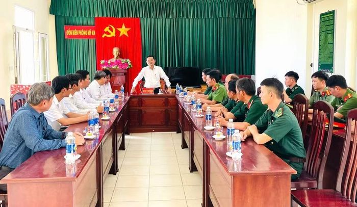 Đồng chí Nguyễn Tự Công Hoàng, Phó Chủ tịch UBND tỉnh phát biểu tại buổi làm việc. Ảnh: Thanh Bình