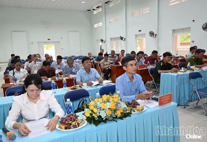 Các đại biểu dự hội nghị.