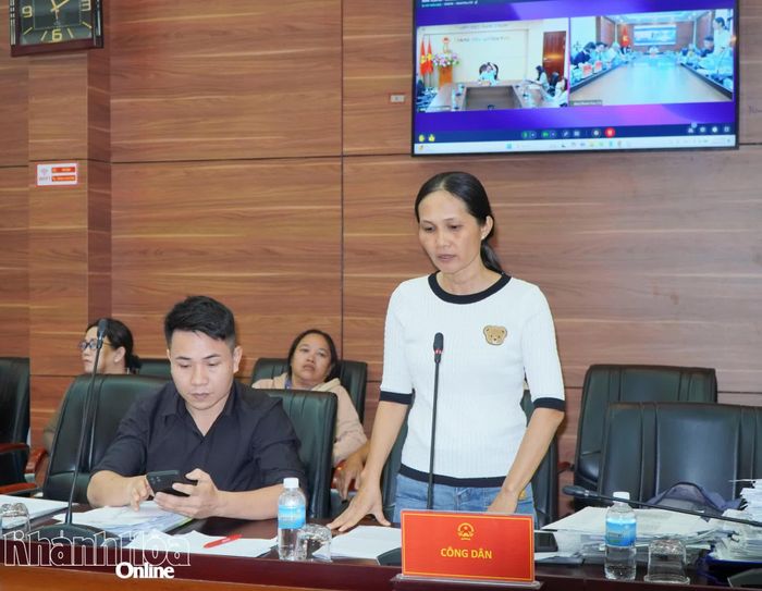 Đại diện công dân trình bày ý kiến tại buổi đối thoại.