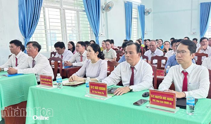 Các đại biểu dự hội nghị.