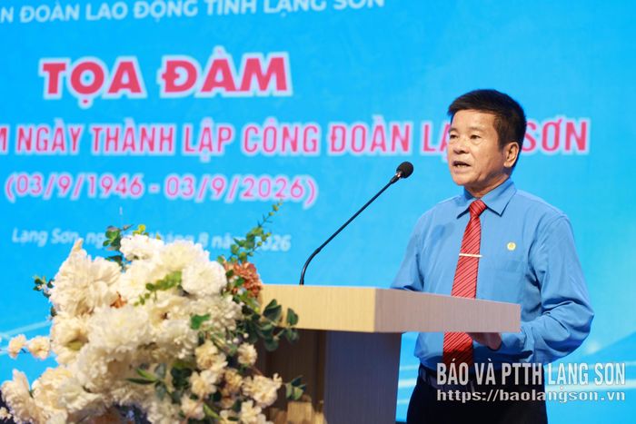 Nguyên lãnh đạo Liên đoàn Lao động tỉnh phát biểu tại chương trình tọa đàm