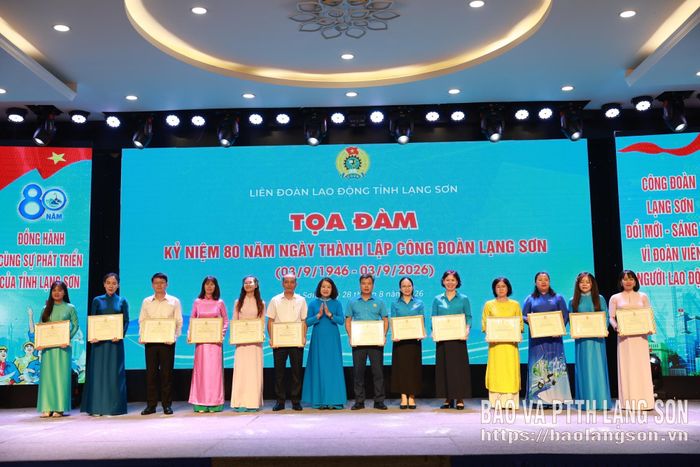 Các tập thể, cá nhân có thành tích xuất sắc nhận Bằng khen của Ban Chấp hành Liên đoàn Lao động tỉnh 