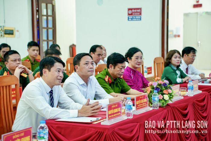Các đại biểu dự lễ phát động