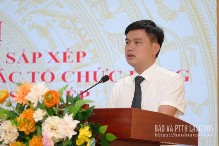 Lãnh đạo Đảng ủy phường phát biểu giao nhiệm vụ