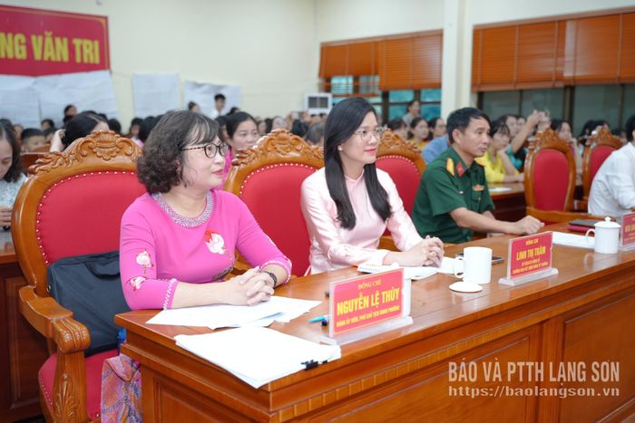 Các đại biểu tham dự hội nghị