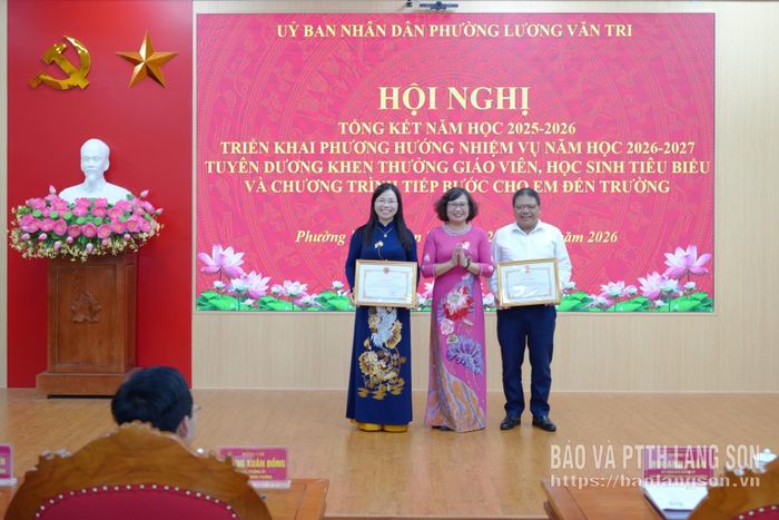 Các tập thể được nhận Giấy khen của Chủ tịch UBND phường
