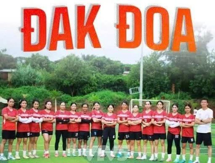 Đội bóng đá nữ Đak Đoa sở hữu nền tảng thể lực tốt, tốc độ cao cùng khả năng tổ chức lối chơi khá gắn kết.