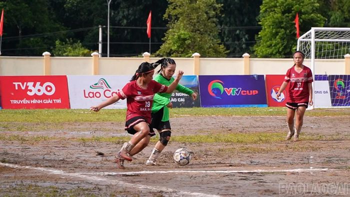  Hai đội đã cống hiến cho khán giả trận bán kết hấp dẫn, kịch tính. 