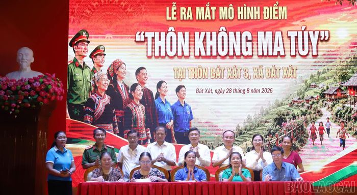 Ký kết tại buổi lễ.