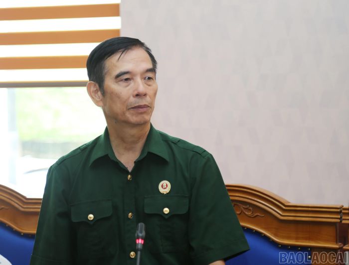 Các nhân chứng lịch sử phát biểu tại hội nghị.