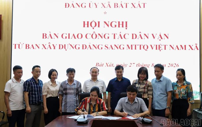  Hai đơn vị ký biên bản bàn giao. 