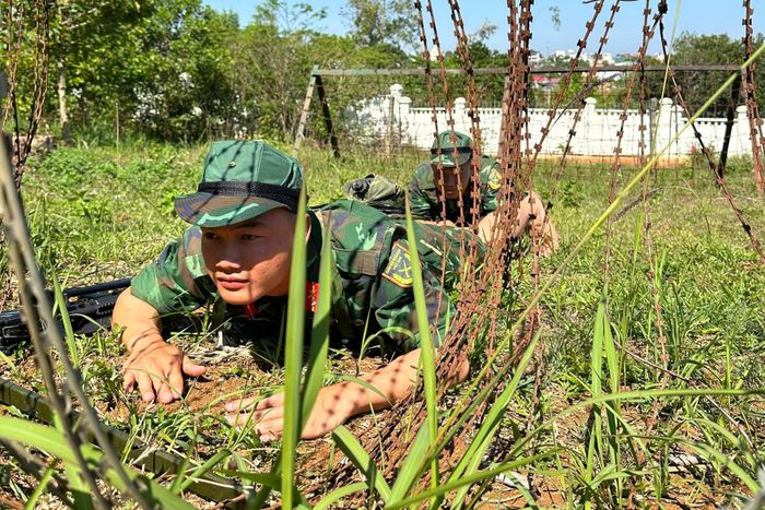 Tổ chức huấn luyện vượt vật cản không nổ