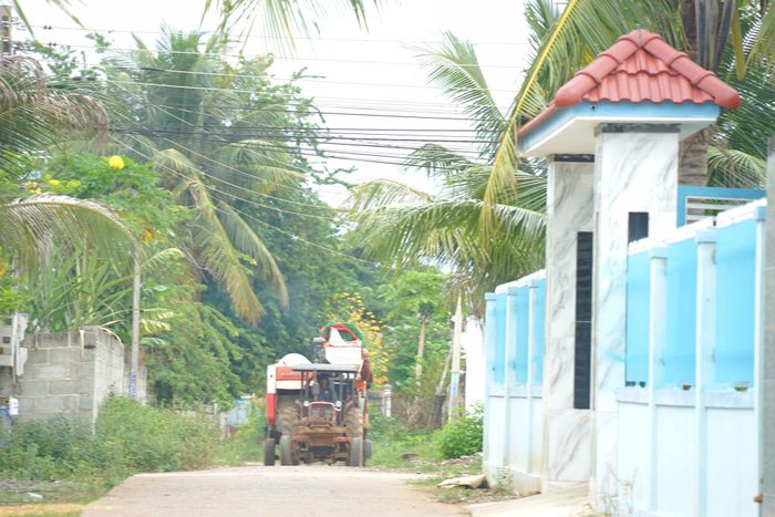 Thôn Lâm Giang ngày càng có nhiều ngôi nhà khang trang, tư liệu sản xuất hiện đại