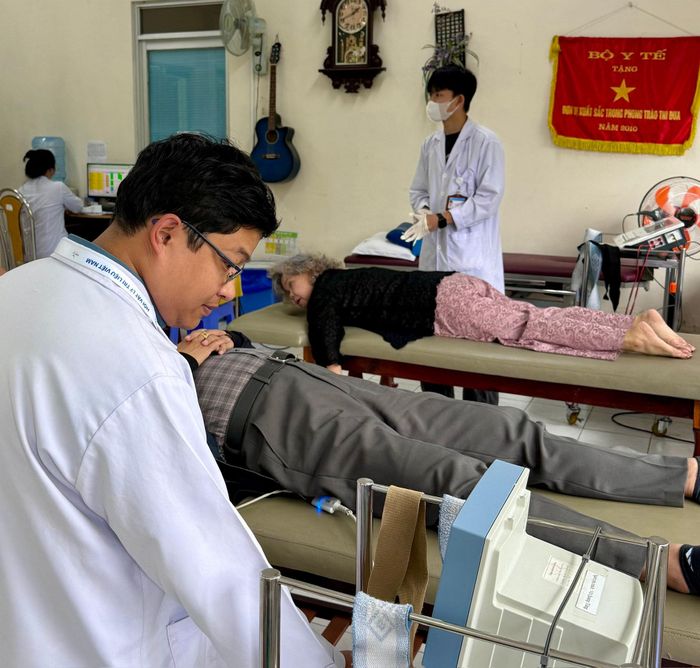 ập vật lý trị liệu – phục hồi chức năng tại Bệnh viện Y học cổ truyền Lâm Đồng