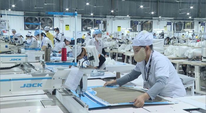 Nỗ lực mời gọi đầu tư của các địa phương đã mở ra cơ hội việc làm cho người lao động