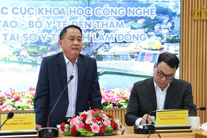 Phó Giám đốc Sở Y tế Lâm Đồng Trịnh Văn Quyết phát biểu tại buổi làm việc