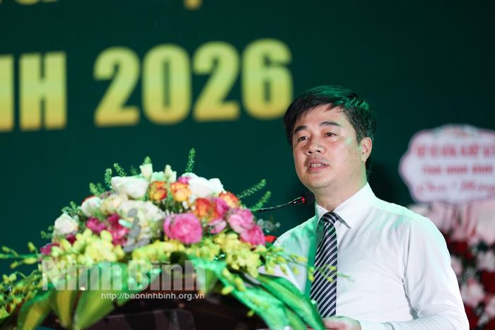 Đồng chí Trương Quốc Bảo, Tỉnh ủy viên, Giám đốc Trung tâm Xúc tiến Đầu tư và Thương mại tỉnh, Trưởng ban Tổ chức Hội chợ phát biểu khai mạc.