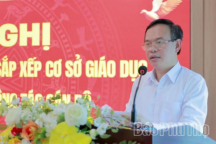 Giám đốc Sở Giáo dục và Đào tạo Trịnh Thế Truyền phát biểu tại hội nghị.