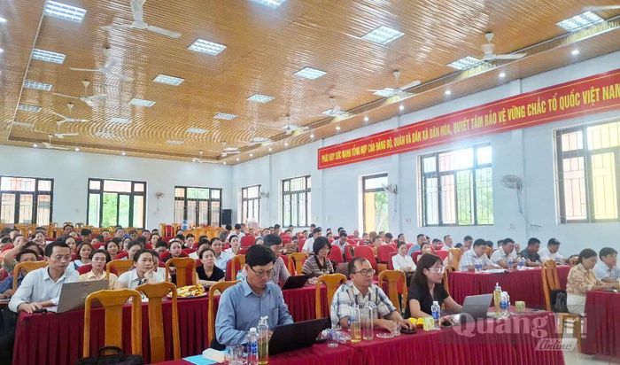Học viên được tiếp thu nhiều nội dung quan trọng liên quan đến yêu cầu đặc thù của trường phổ thông nội trú - Ảnh: Nh.V