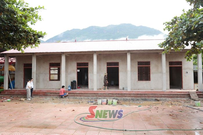 Thi công hoàn hiện nhà lớp học Trường Mầm non Chiềng Sơ.